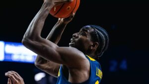 Kansas State holds off WVU in second half for a 65-63 victory